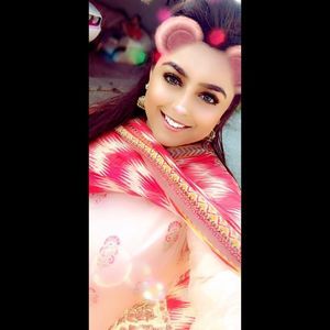 Meet your Posher, Alizah